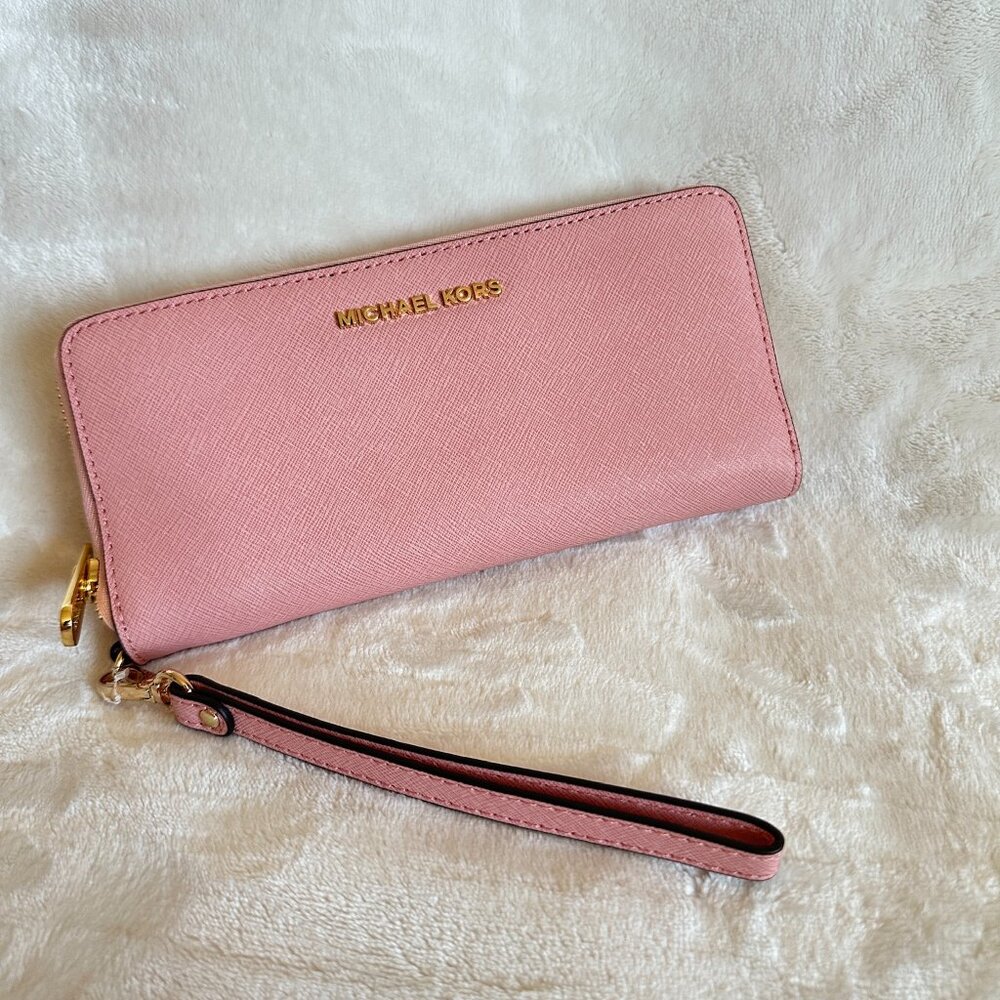 NWT! MK Michael Kors Large Continental Wristlet/Wallet In Pink Leather Gold HW